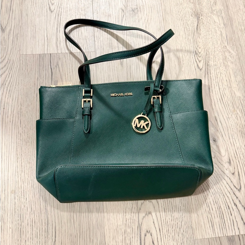 Michael Kors Jet Set Tote